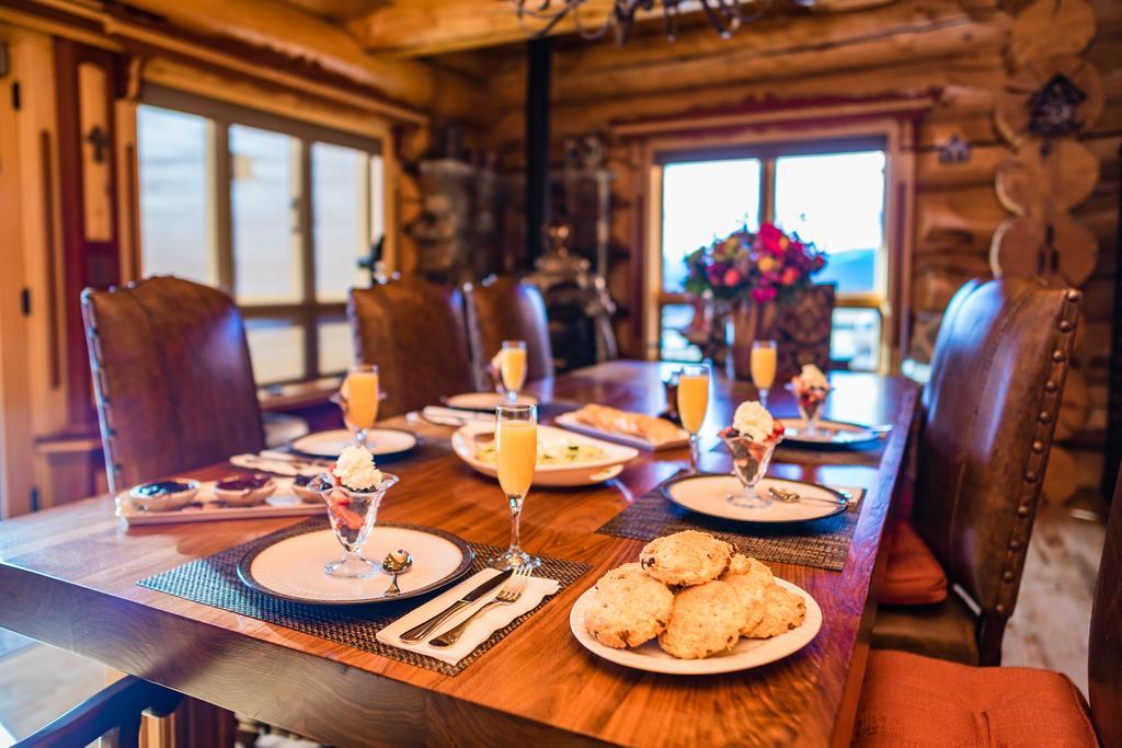 Coyote Bluff Estate Bed & Breakfast Somers ภายนอก รูปภาพ